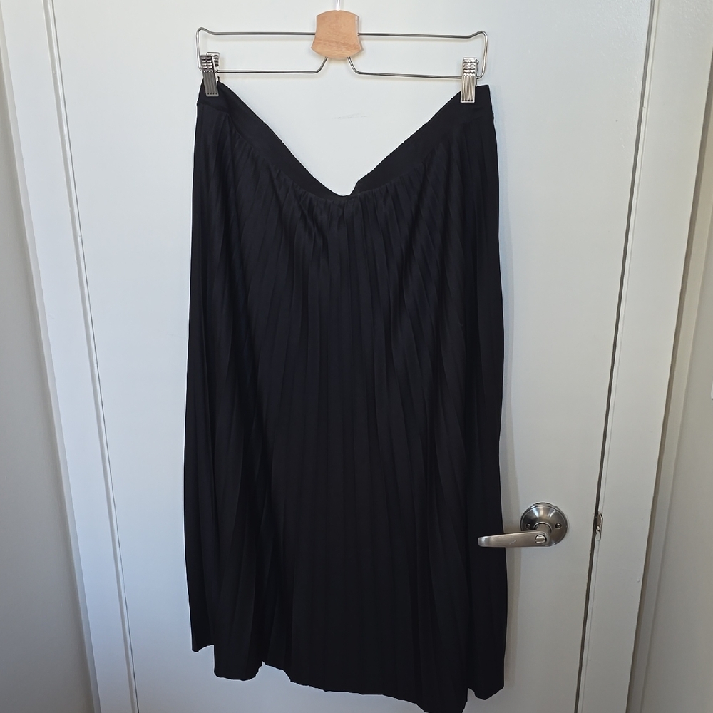 H&M Black A-Line Skirt